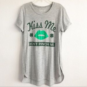 Gray Graphic “Kiss Me Don’t Pinch Me” Top Large
